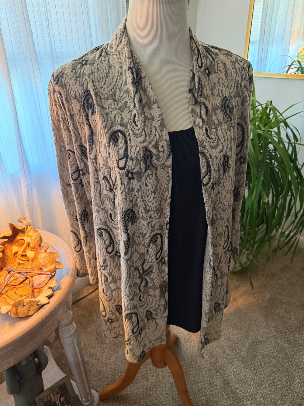 Coral Bay Gray and Black Paisley Open-Front Cardigan